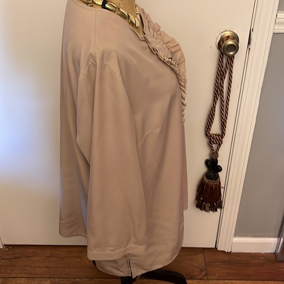 Top - Picture 3 of 6